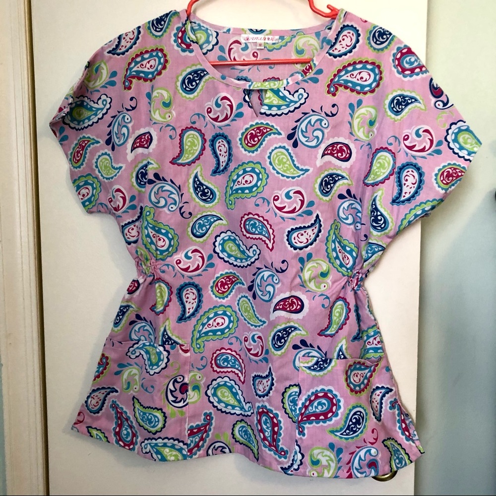 NWOT scrub nurse top pink paisley cute